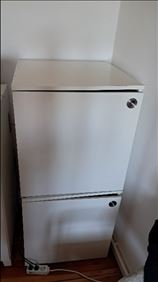 Abbildung: 2 x IKEA Cubo Schränke weiß, zum Abholen