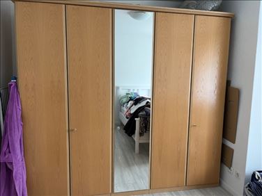 Abbildung: Kleiderschrank sehr gut erhalten 