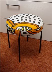 Abbildung: Hocker rund 