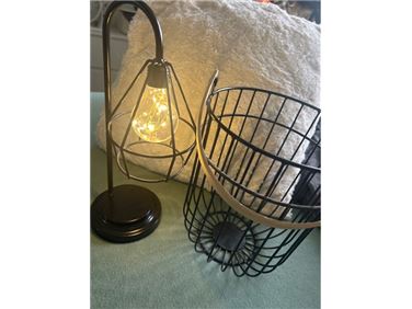 Abbildung: 2 tlg . Lampe 