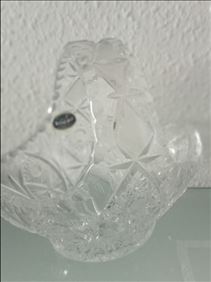 Abbildung: Bohemia Crystal Handgefertigter und handgeschliffener Korb. 