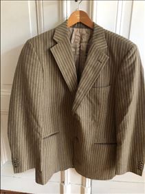 Abbildung: Hochwertiges Sakko vom Herrenausstatter