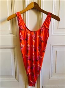 Abbildung: Neuwertiger Badeanzug in Größe M