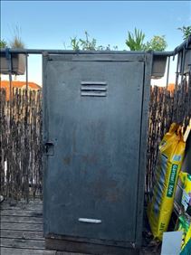 Abbildung: Stahlschrank