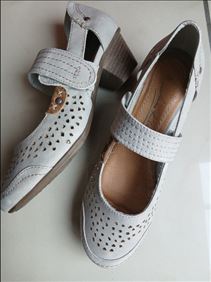 Abbildung: Neu/unbenutzt. Spangenpumps, Gr.38