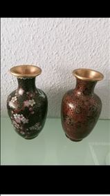 Abbildung: 2x Art Vase (H:18cm)