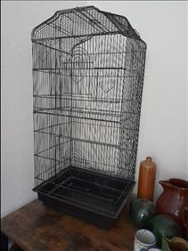 Abbildung: Hoher Vogelkäfig