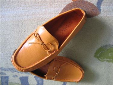 Abbildung: Lederschuhe Boutique Spanien Gr. 37,nicht getragen