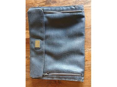 Abbildung: Vintage-Leder-Clutch, Aktentasche