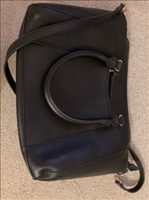 Abbildung: Handtasche schwarz 