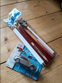 Abbildung: 9 neue Bleistifte HB 