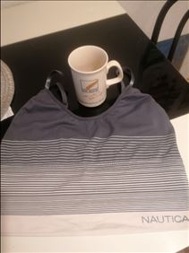 Abbildung: Bustier grau L wie neu, Haarreif, Tasse gebraucht 