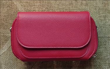 Abbildung: kleine, neue Umhängetasche, Gurt verstellbar 