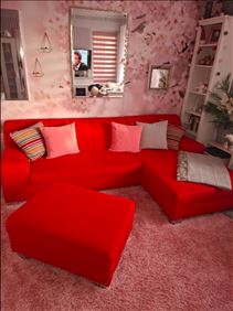 Abbildung: Schöne rote Couch 