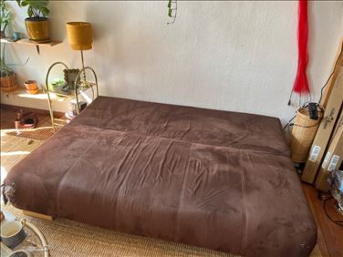 Abbildung: Schlafsofa - Couch mit Stauplatz