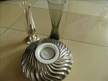 Abbildung: Kerzenhalter und Vase