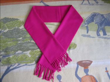 Abbildung: Schal Galeria Kaufhof, weiches Material, unbenutzt