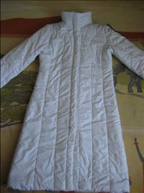 Abbildung: Maxi-Steppmantel mit Kaputze Gr. S, einmal getragen