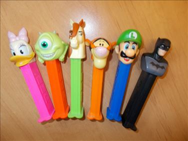 Abbildung: Tausche Konvolut von 6 PEZ-Bonbonspendern....