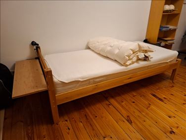 Abbildung: Bett 90 x 200 mit Lattenrost + Matratze