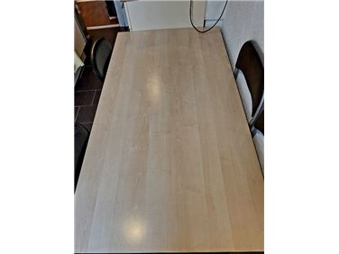 Abbildung: Tisch zu verschenken 