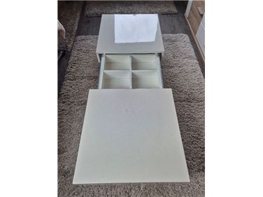 Abbildung: Couchtisch modern 