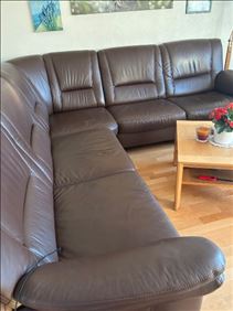 Abbildung: Wohnlandschaft und Sessel 