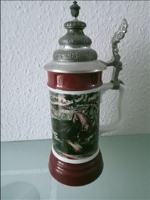 Abbildung:  Rastal Bierkrug mit Zinndeckel ,H:26cm