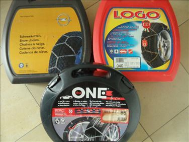 Abbildung: 2 verschiedene Schneeketten