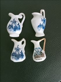 Abbildung: Set:4x Vintage Porzellan MiniaturenKrug (H:3 cm)