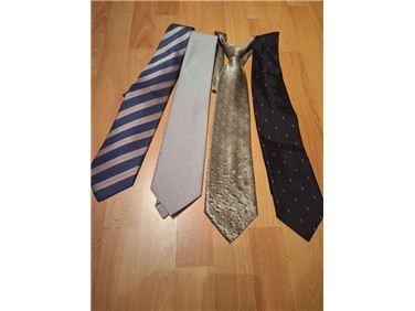 Abbildung: 4 Krawatten 