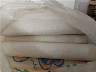 Abbildung: Tapetenrollen aus Nachlass