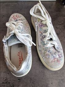 Abbildung: Sneaker Leder