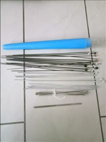 Abbildung: Verschiedene Strick-Nadel mit Stricknadeletui