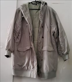 Abbildung: Verschenke eine grüne Jacke von H+M in L