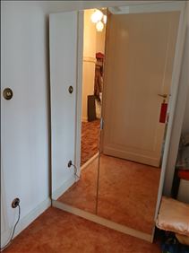 Abbildung: Spiegelschrank 2türig