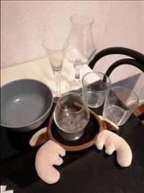 Abbildung: küchenutensielien gläser Müslischale