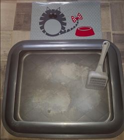 Abbildung: Großes GEBRAUCHTES Katzenklo silbergrau, etc.