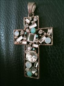 Abbildung: Art Anhänger Kreuz : 5,5 x 3,5 cm. Mit Halterung:6,5cm