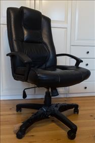 Abbildung: Bürostuhl Nowy-Styl Chefsessel Laguna (gebraucht+Teildefekt)