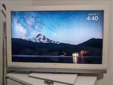 Abbildung: TV Sony weiß abzugeben 