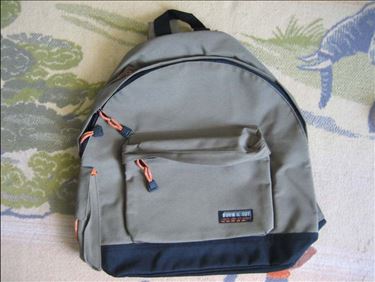 Abbildung: größerer Rucksack, unbenutzt,neuw., stabiles Material