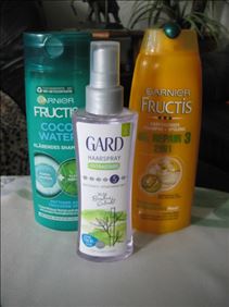 Abbildung: 2x neu Garnier Shampoo, 1x Gard Haarspray