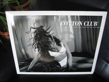 Abbildung: großer Cotton Club Aufsteller