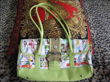 Abbildung: Henkel-/Schultertasche David Jones, unbenutzt