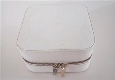 Abbildung: Schmuckkästchen klein gut zum Reisen