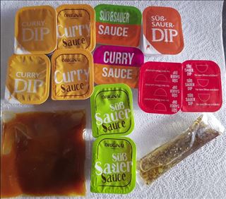 Abbildung: Einzeln verpackte Soßen / Dips