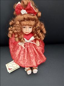 Abbildung: NEU !Porzellan Musik Puppe Collecto s Choice Doll 30cm