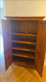 Abbildung: Kleiner Schrank Kirschholz