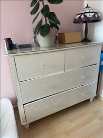 Abbildung: Ikea kviby kommode 